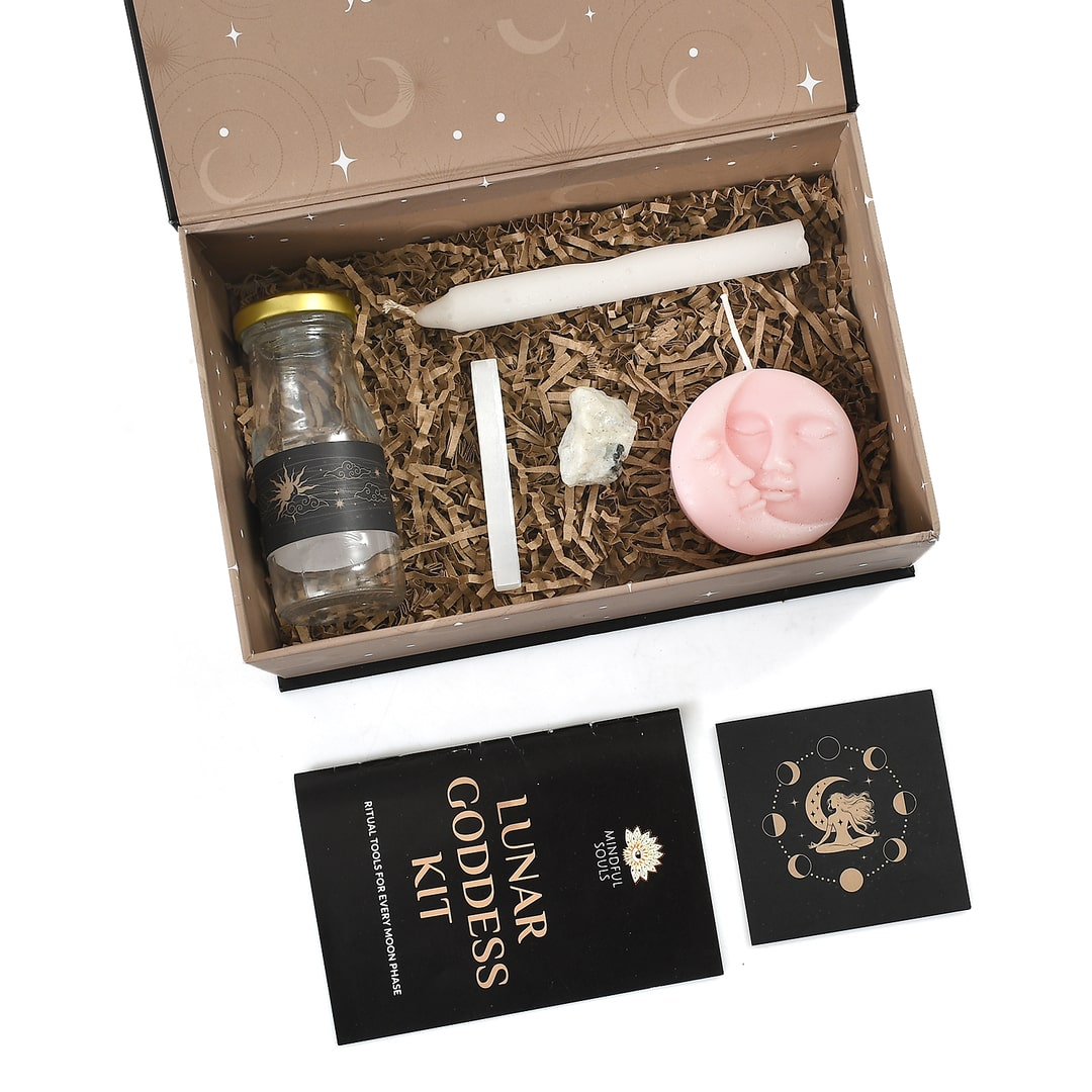 Lunar Goddess Kit + Digital Lunar Guide For 2026 FREE