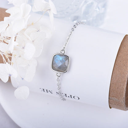 Labradorite Bracelet of Elegance