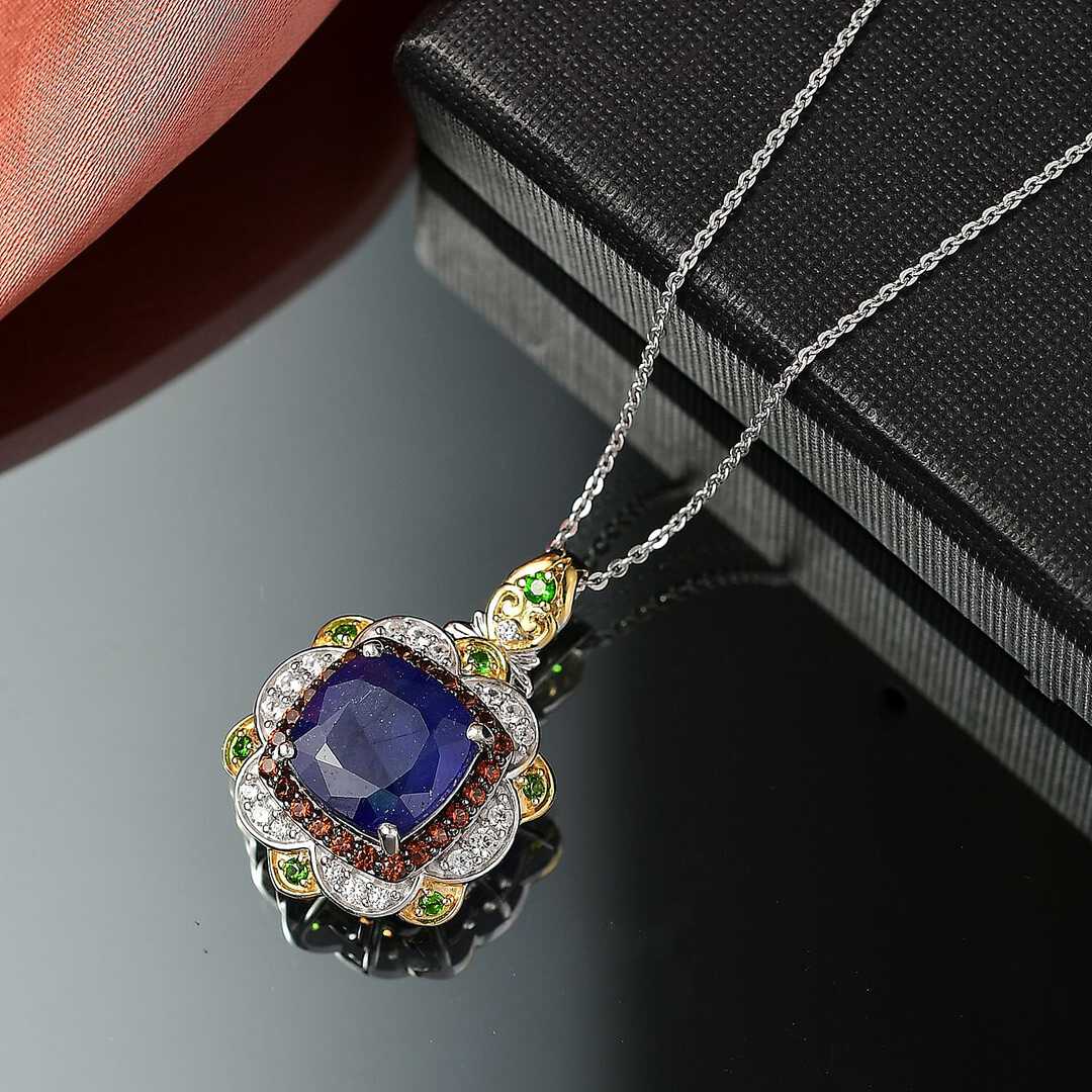 Regal Bloom Pendant Necklace