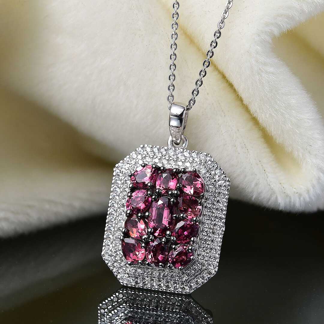 Crown Cluster Pendant Necklace