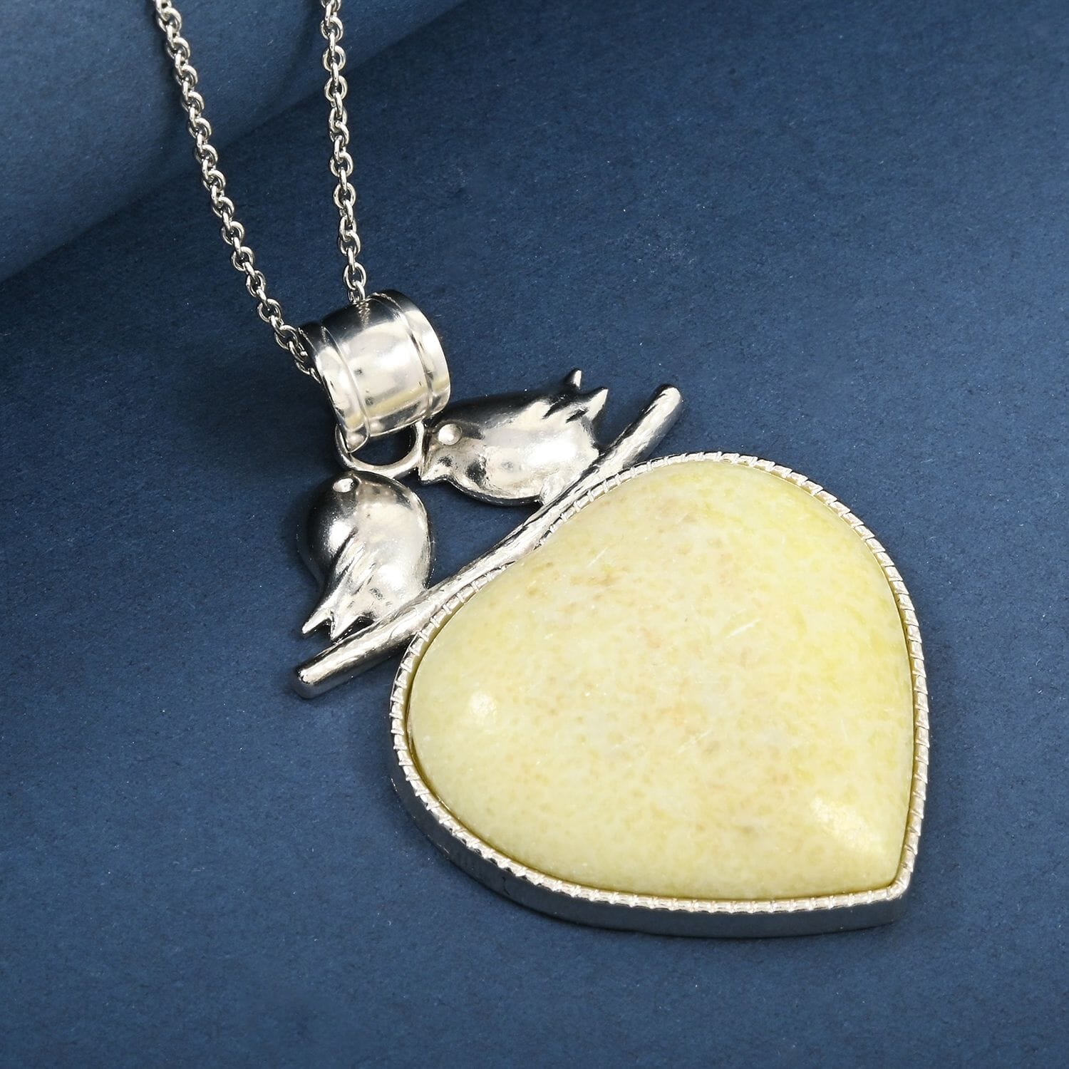 Lovebird Crystal Heart Necklace – A Token of Deep Connection
