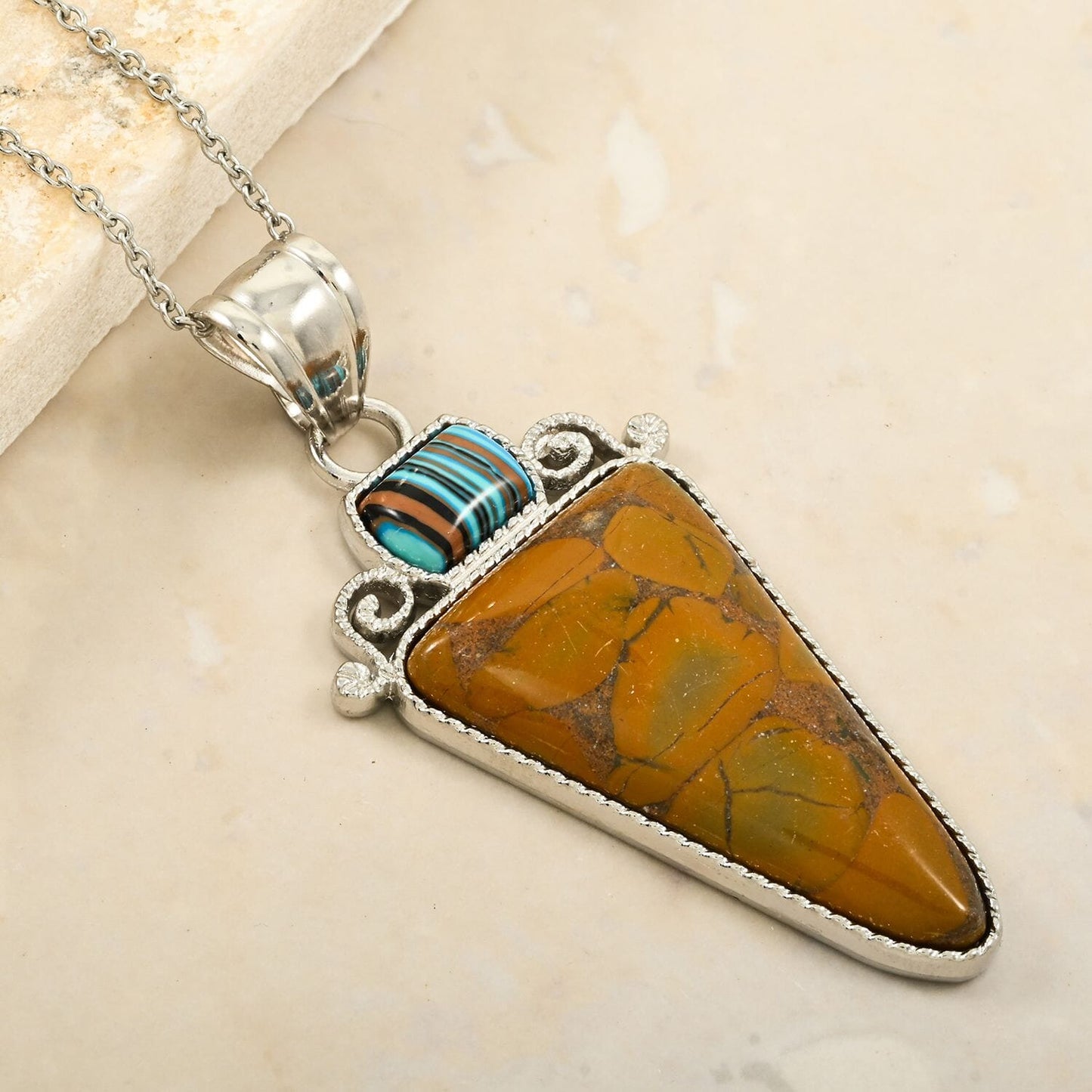 Southwest Arrowhead Crystal Necklace – For Protection & Direction