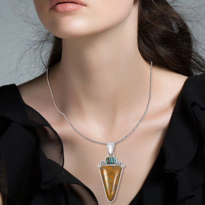 Southwest Arrowhead Crystal Necklace – For Protection & Direction
