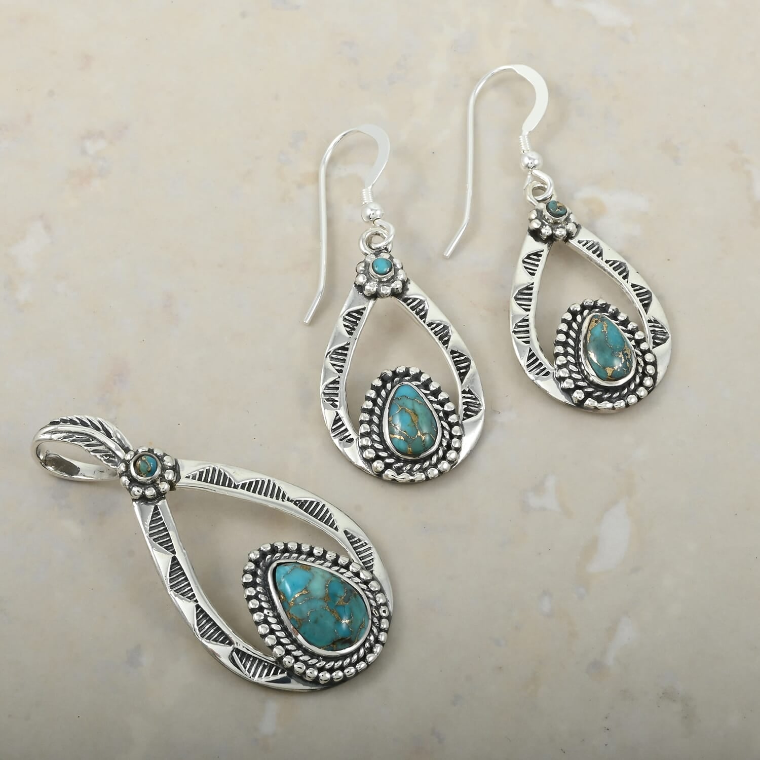 Santa Fe Style Pendant & Earrings Set – A Bold and Timeless Southwestern Touch