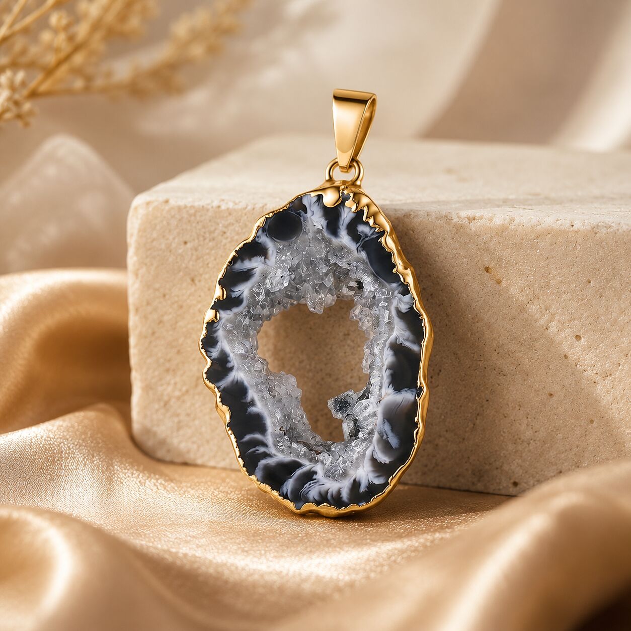 Amethyst Geode Slice Pendant – Royal Sparkle
