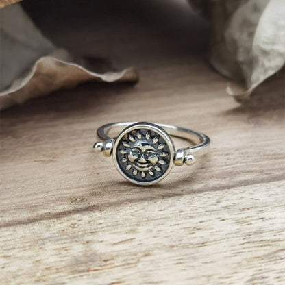 Rotating Sun and Moon Ring