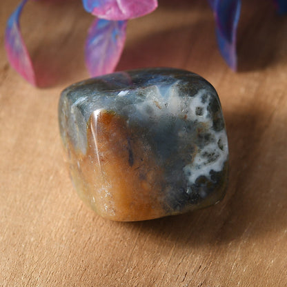 Moss Agate Crystal – Cultivate Your Abundance & Growth