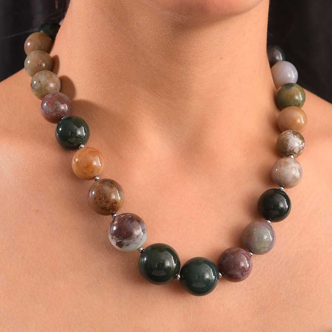 Multi-Agate Manifestation Necklace – A Tool for Focused Visualization