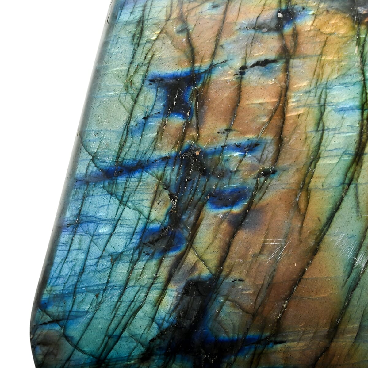 Labradorite Free Form – A Shimmering Gemstone for Your Space
