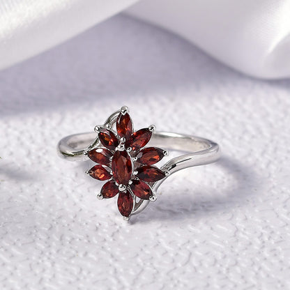 Mozambique Garnet Ring – A Touch of Passion and Elegance in Rhodium-Plated Silver