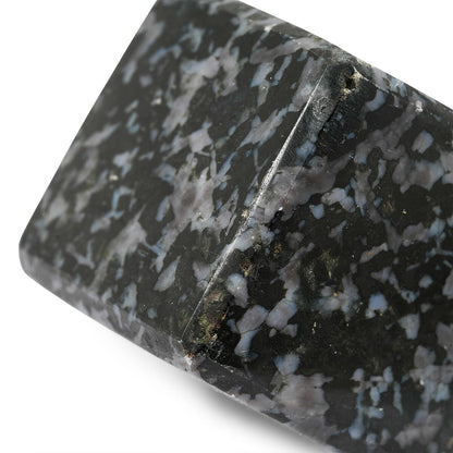 Gabbro Square Shape – Grounding Energy with Bold Presence