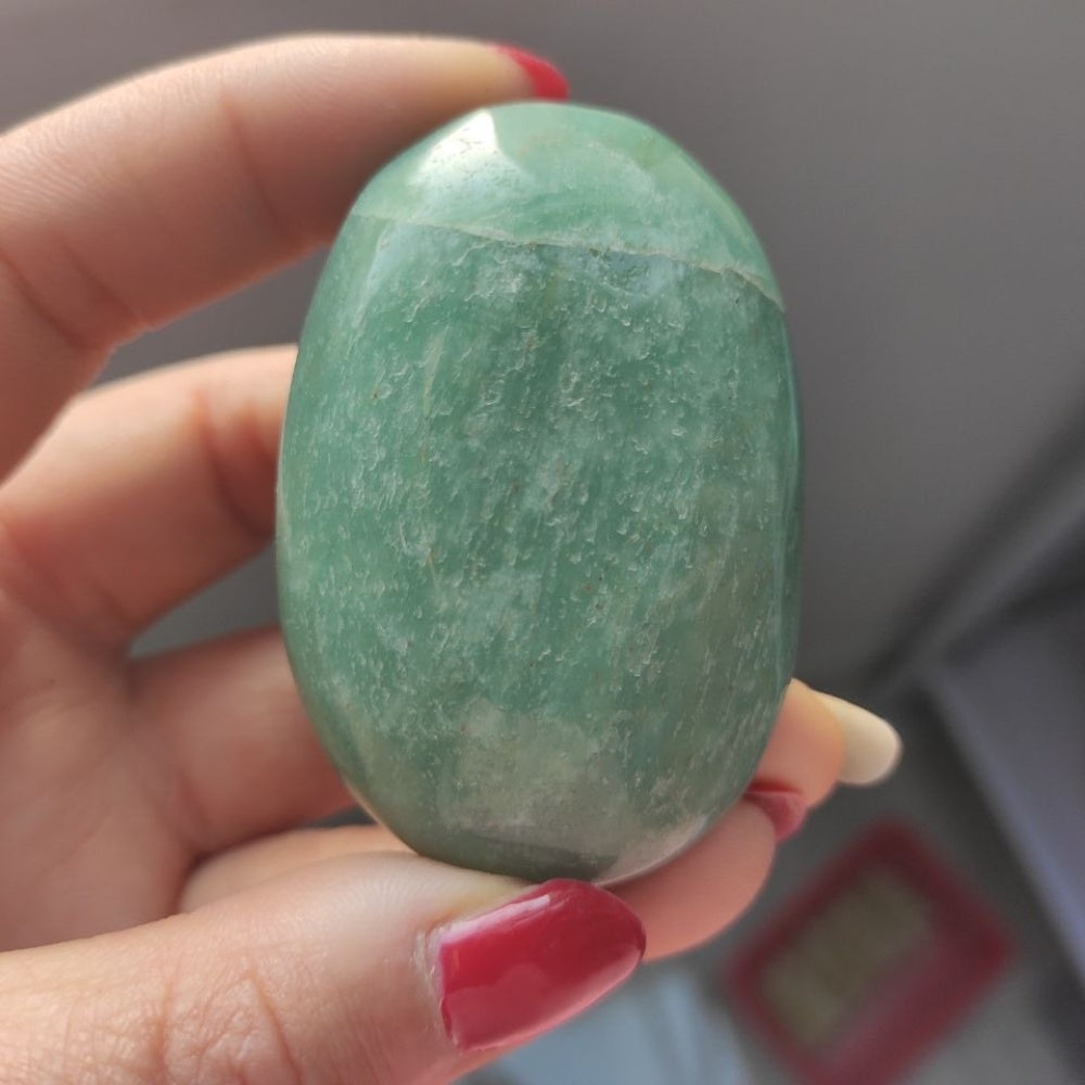 Natural Green Aventurine Crystal Palm Stone