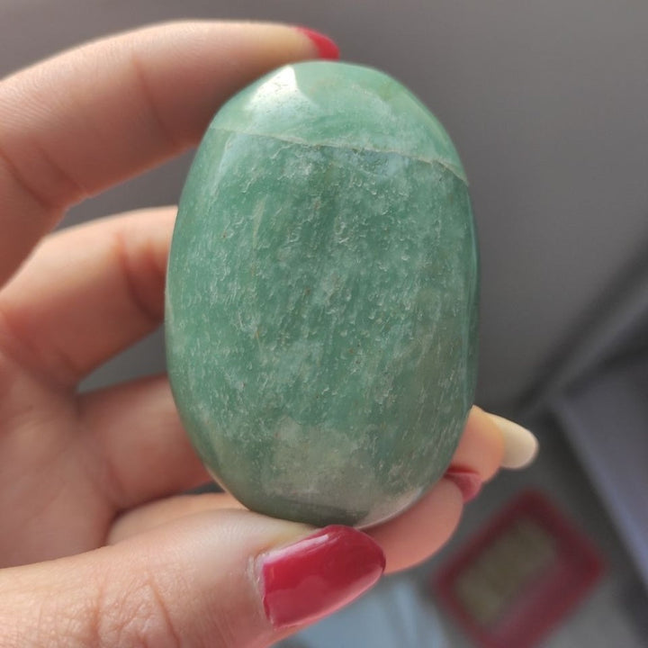 Natural Green Aventurine Crystal Palm Stone