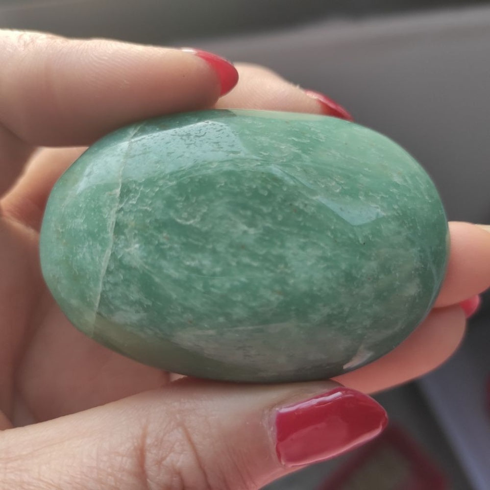 Natural Green Aventurine Crystal Palm Stone