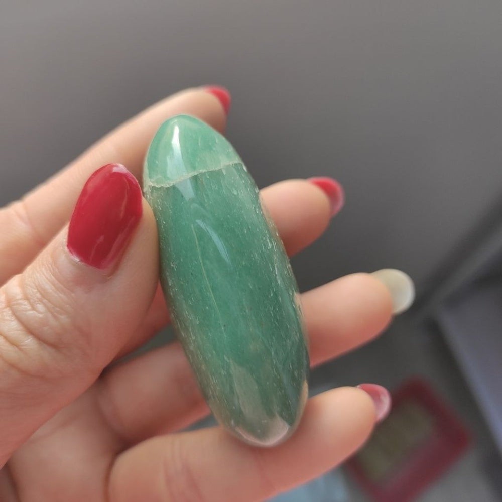 Natural Green Aventurine Crystal Palm Stone