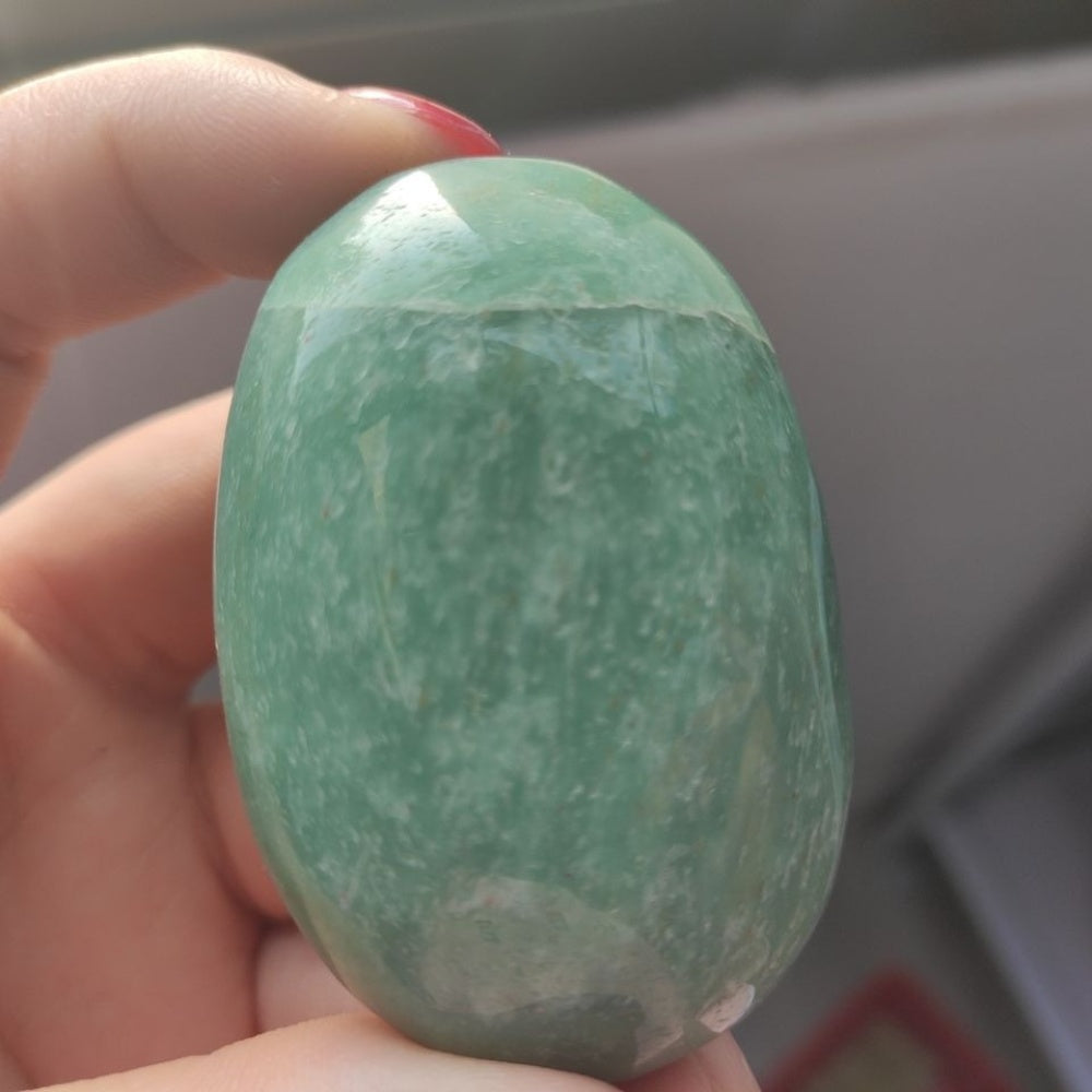 Natural Green Aventurine Crystal Palm Stone