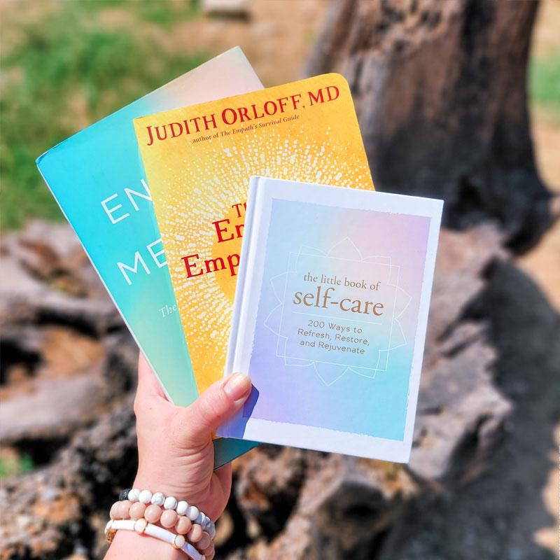 The Little Book of Self-Care: 200 Ways to Refresh, Restore, and Rejuvenate