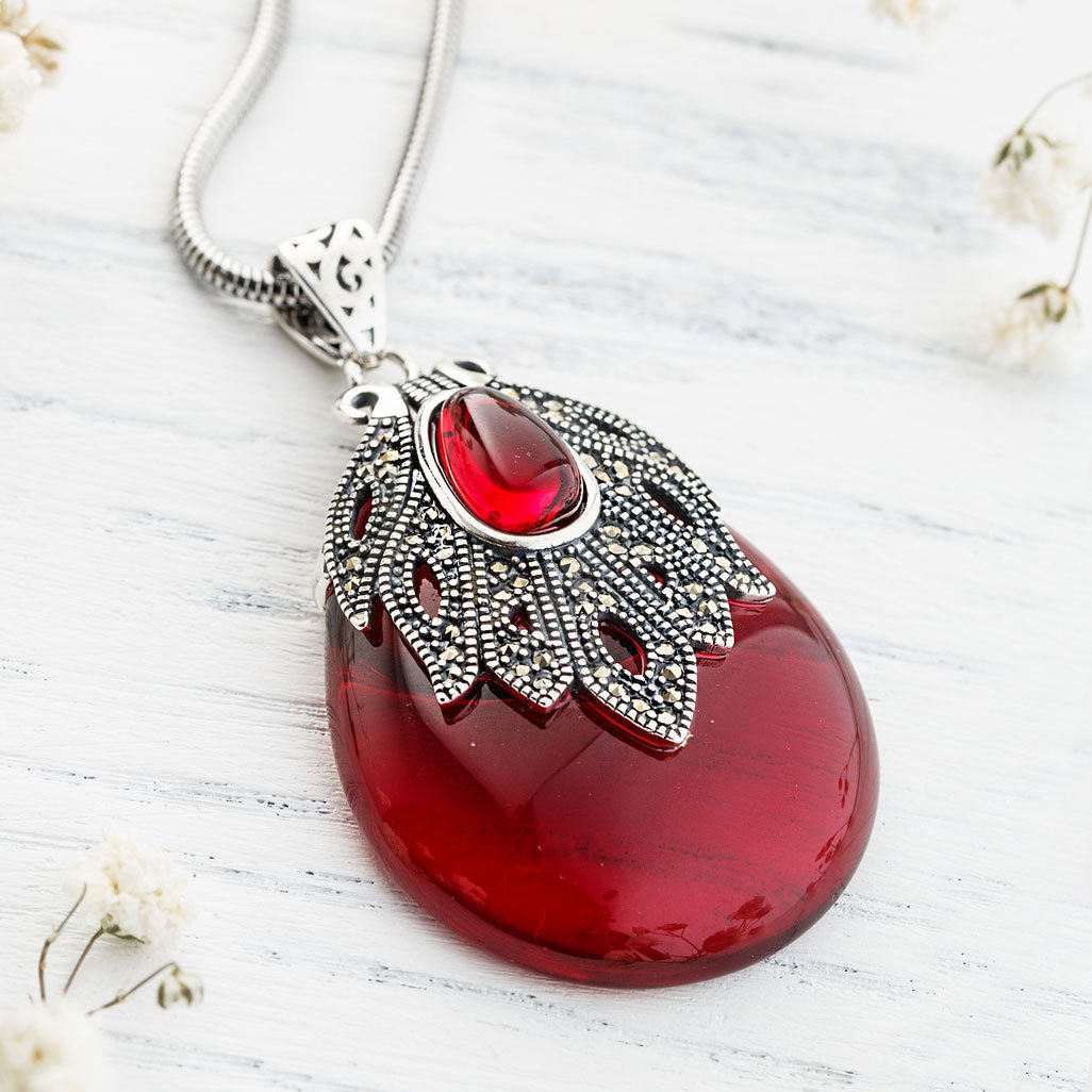 Bridging Natural Garnet Necklace